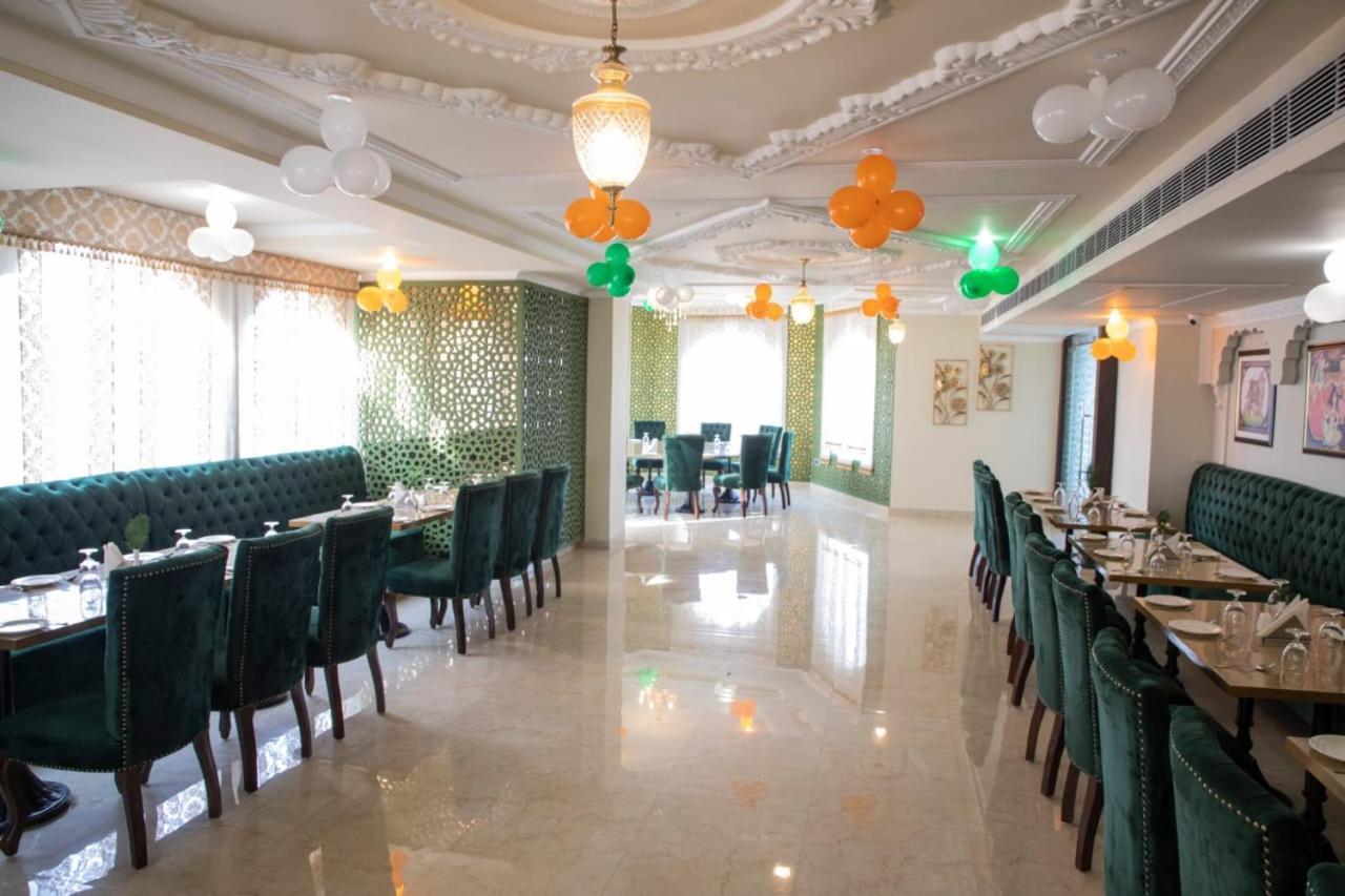 Indralok Palace Hotel & Resort Morena Ngoại thất bức ảnh